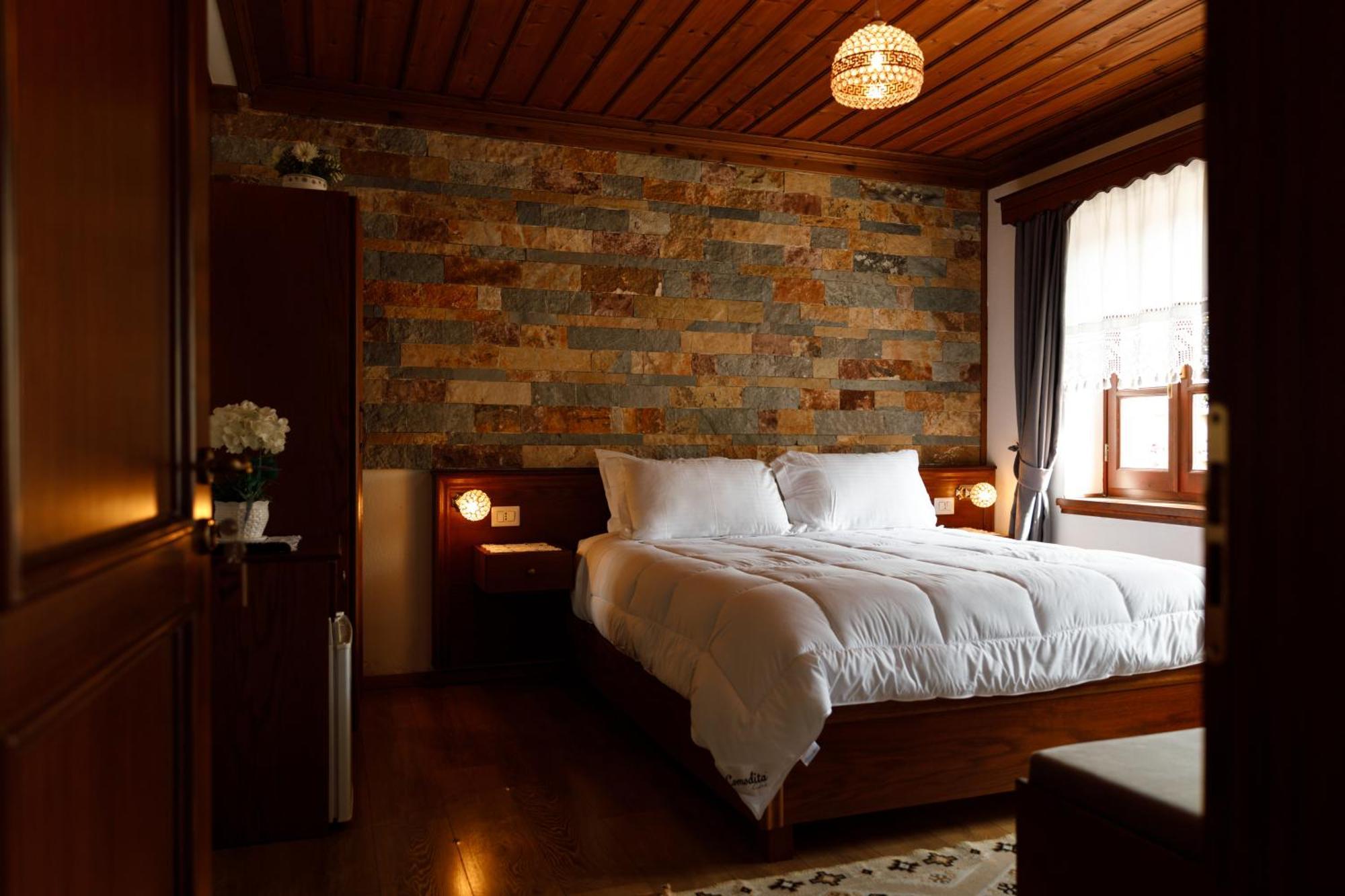 Pashai Hotel Gjirokastër