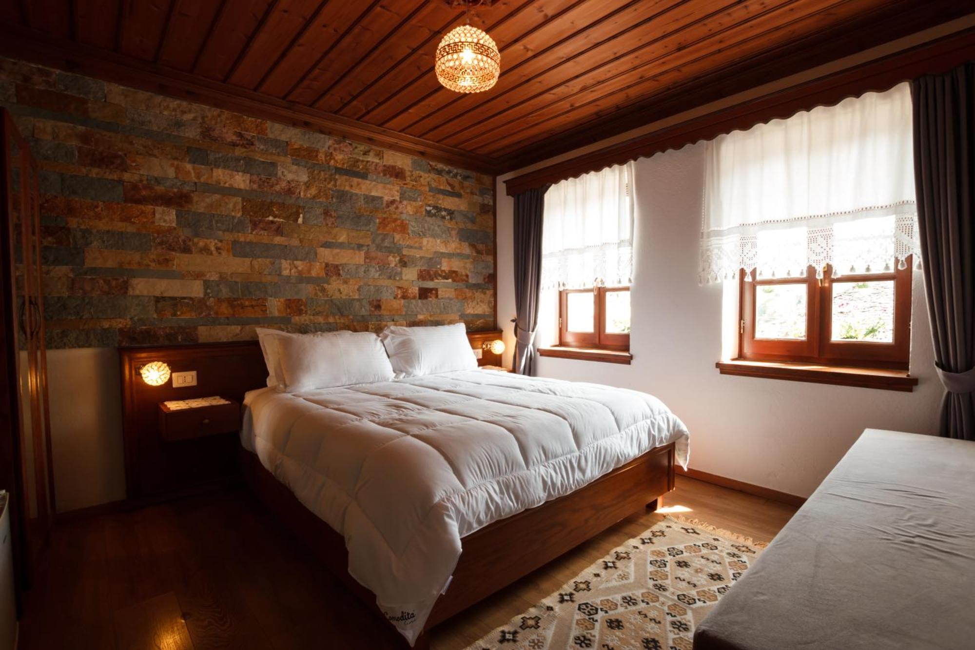 Hotel Pashai