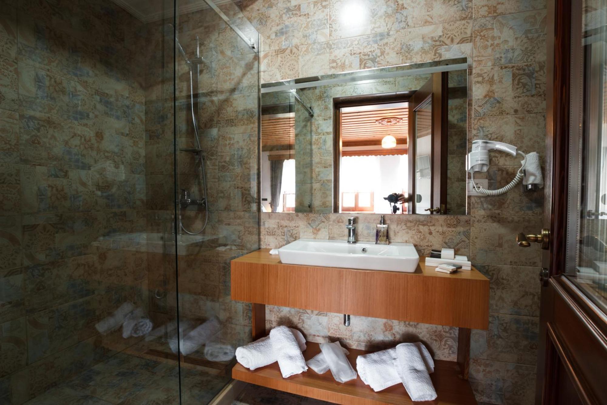 Pashai Hotel Gjirokastër