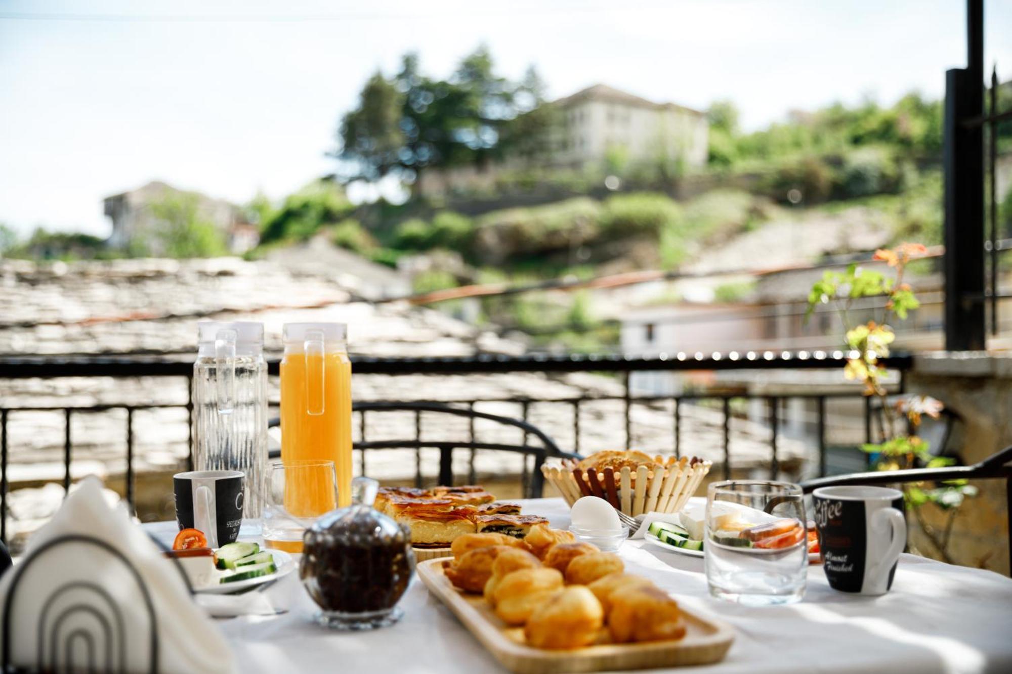 Pashai Gjirokastër